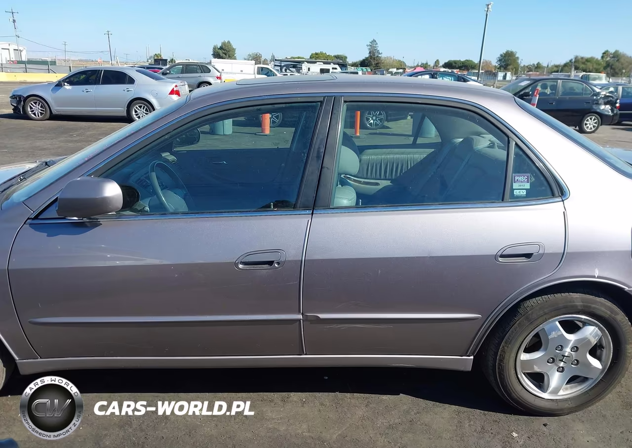 2000 Honda Accord 3.0 Ex VIN:1HGCG1659YA037847 - 14