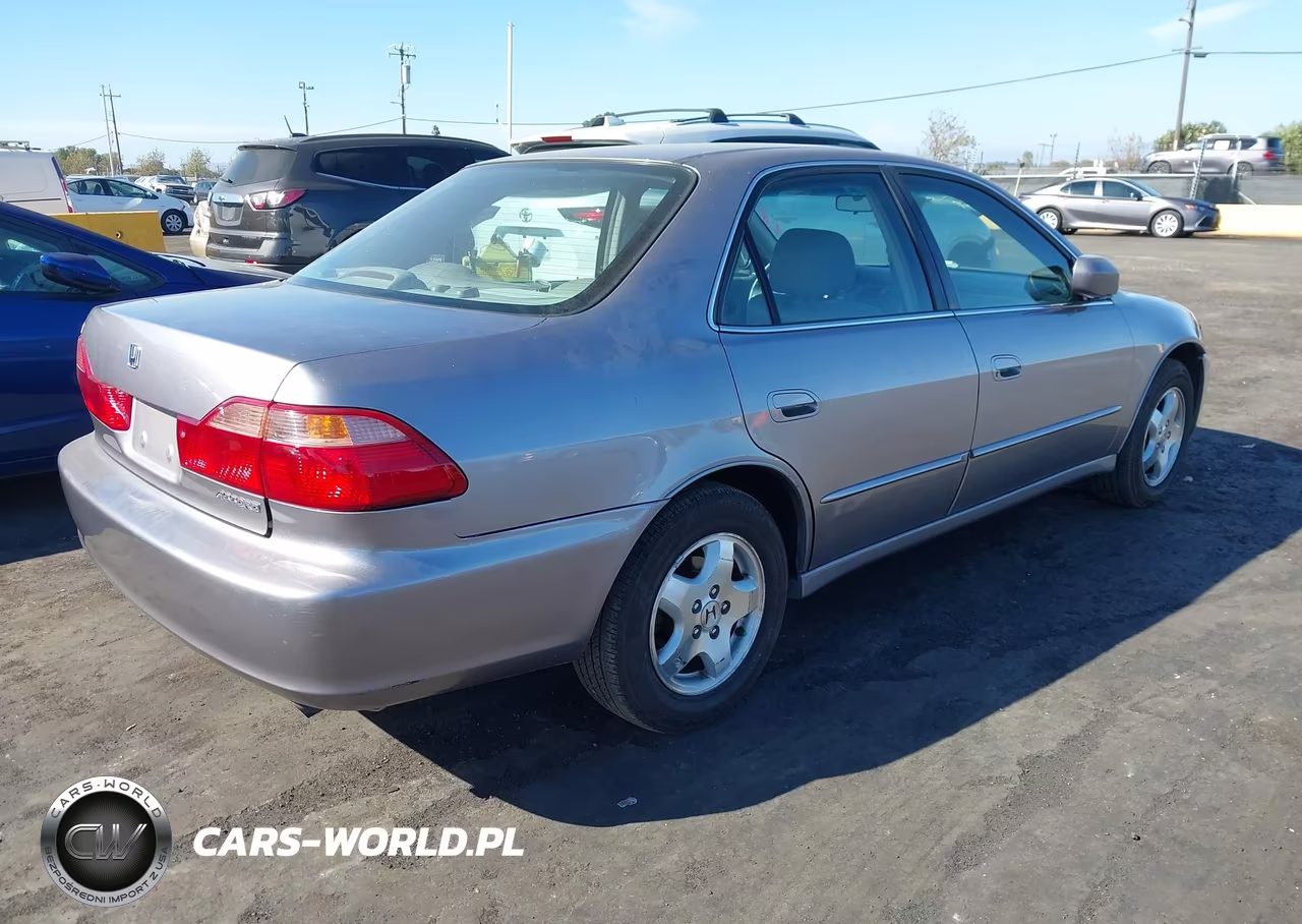 2000 Honda Accord 3.0 Ex VIN:1HGCG1659YA037847 - 4