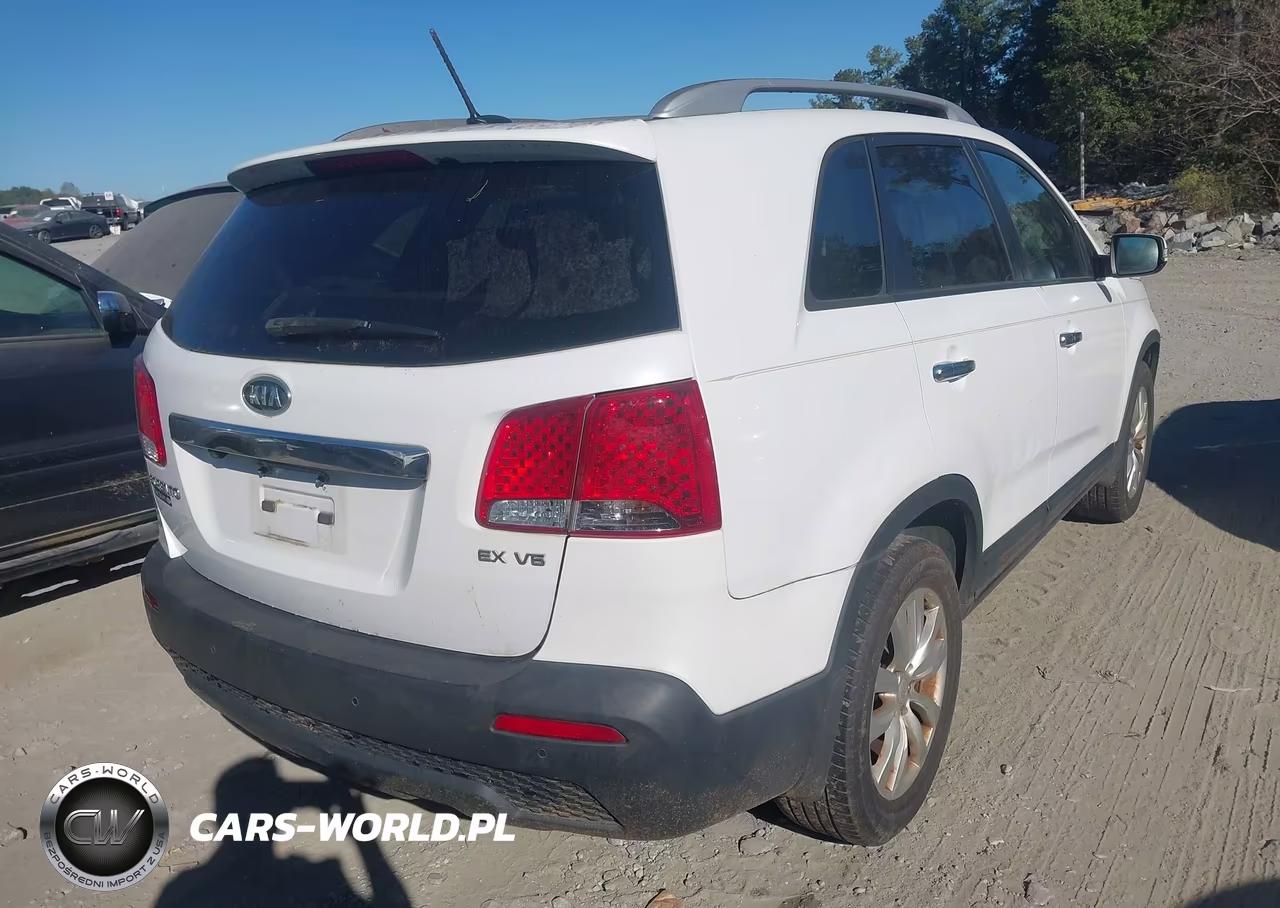 2011 Kia Sorento Ex V6 VIN:5XYKU4A20BG073046 - 4