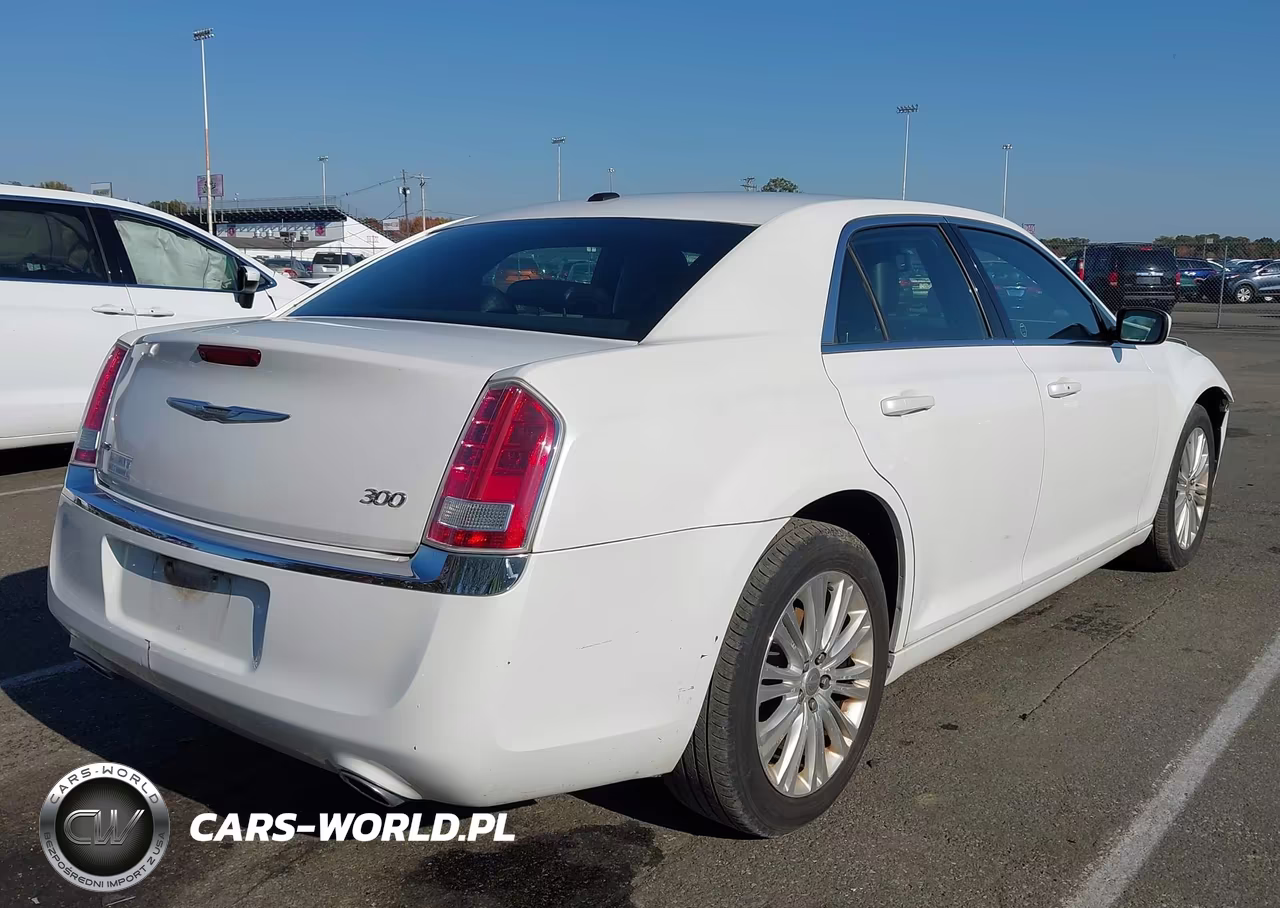 2013 Chrysler 300 Motown VIN:2C3CCARG6DH505508 - 4