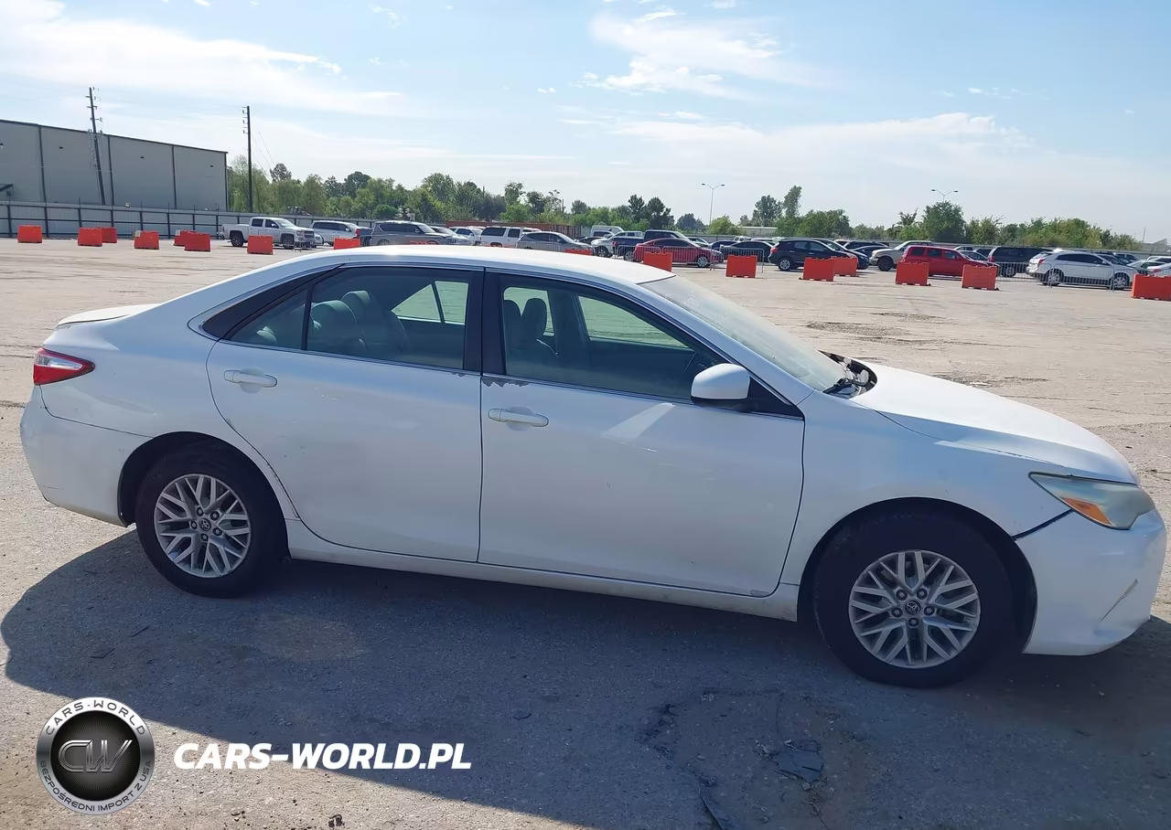 2016 Toyota Camry Le VIN:4T4BF1FK9GR528498 - 13