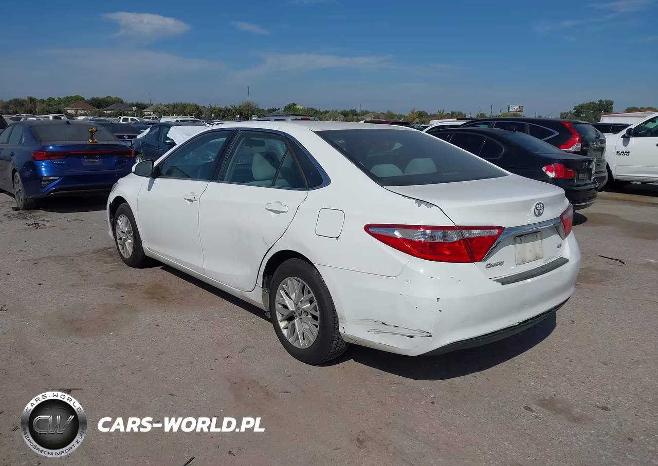 2016 Toyota Camry Le VIN:4T4BF1FK9GR528498 - 3