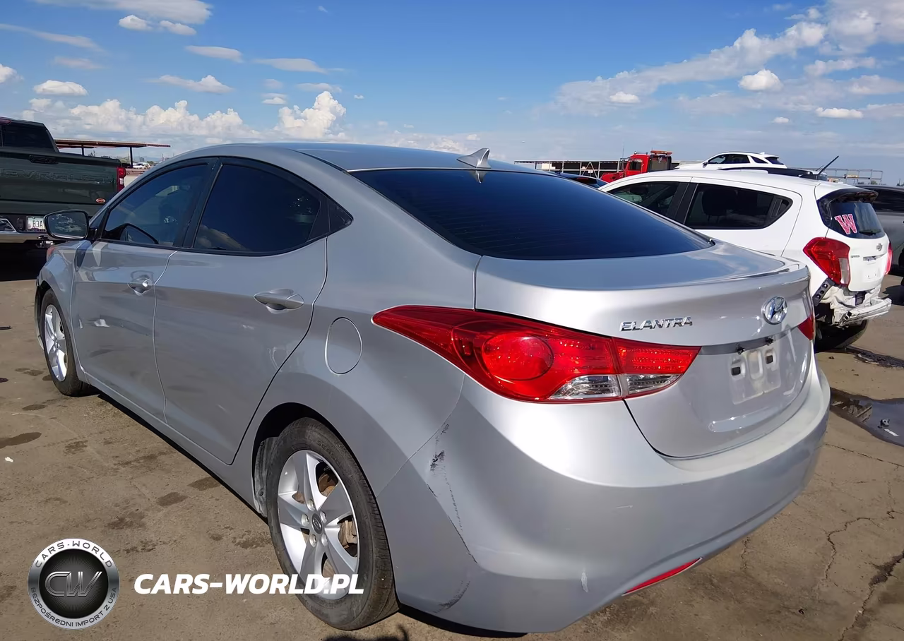 2013 Hyundai Elantra Gls VIN:5NPDH4AE3DH347472 - 3