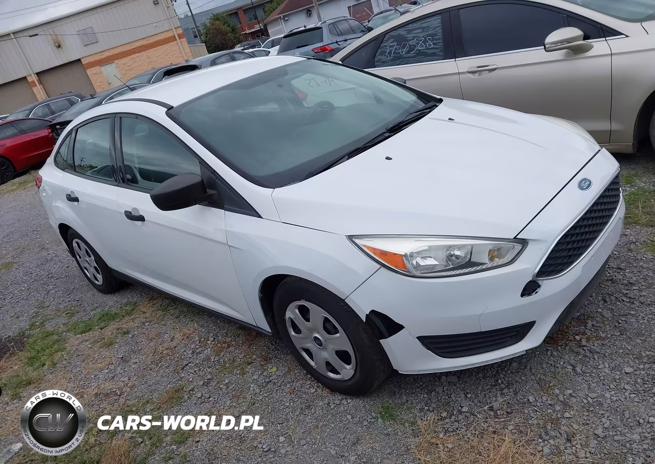2018 Ford Focus S VIN:1FADP3E23JL203396 - 1