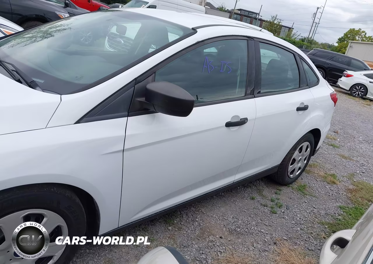 2018 Ford Focus S VIN:1FADP3E23JL203396 - 13