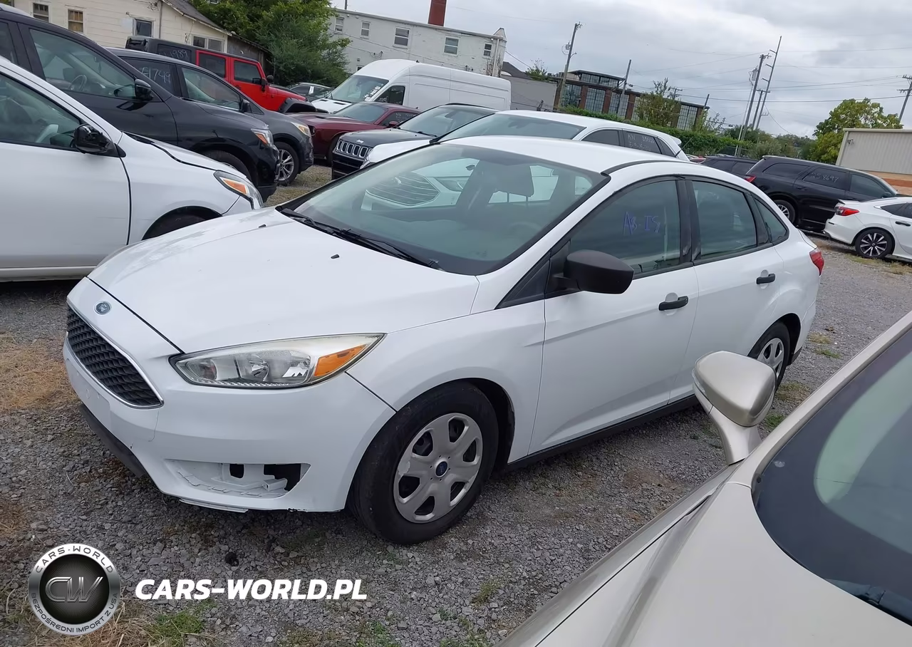 2018 Ford Focus S VIN:1FADP3E23JL203396 - 2