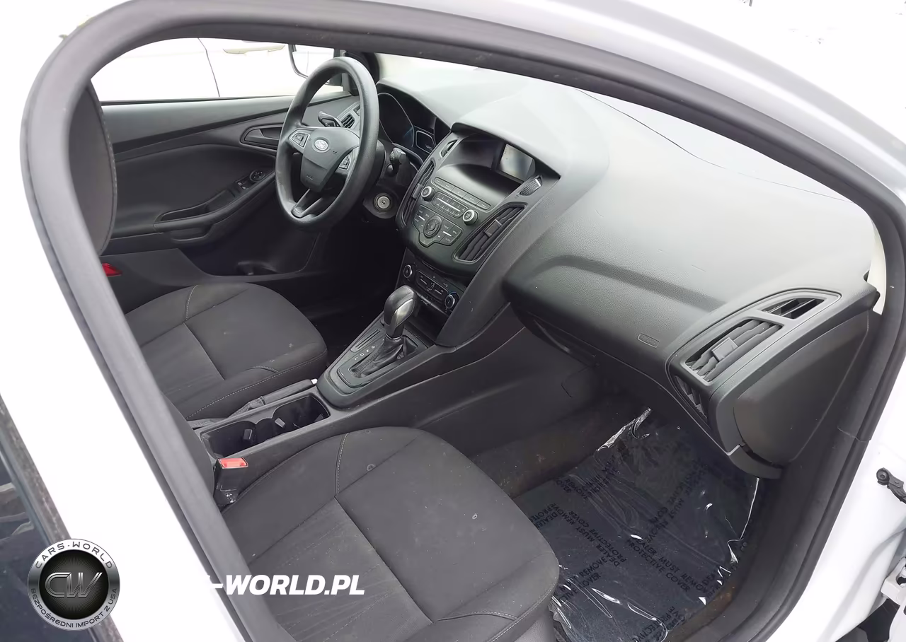 2018 Ford Focus S VIN:1FADP3E23JL203396 - 5