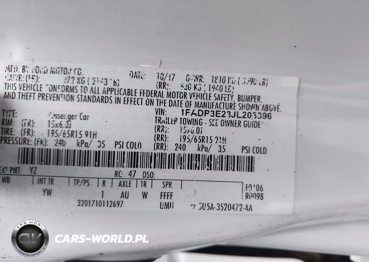 2018 Ford Focus S VIN:1FADP3E23JL203396 - 9