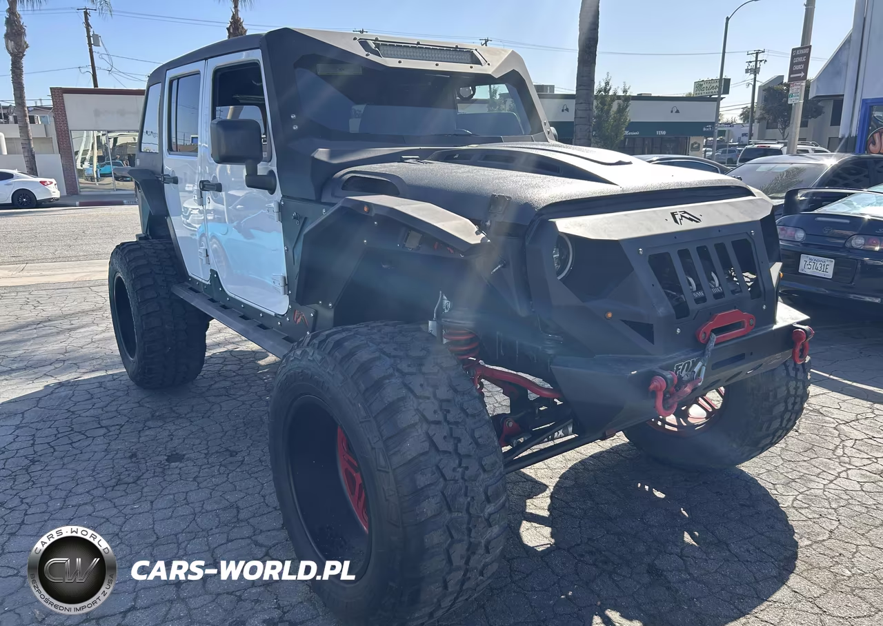 2015 Jeep Wrangler Unlimited Sahara VIN:1C4BJWEG3FL758145 - 1