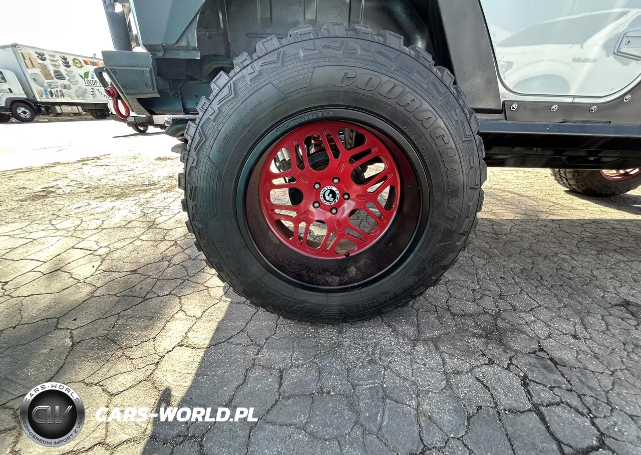 2015 Jeep Wrangler Unlimited Sahara VIN:1C4BJWEG3FL758145 - 13