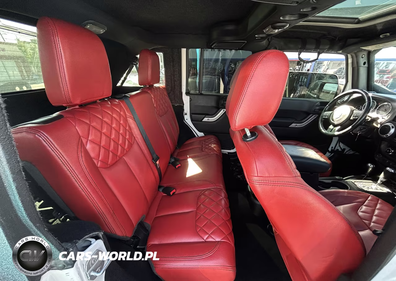 2015 Jeep Wrangler Unlimited Sahara VIN:1C4BJWEG3FL758145 - 15