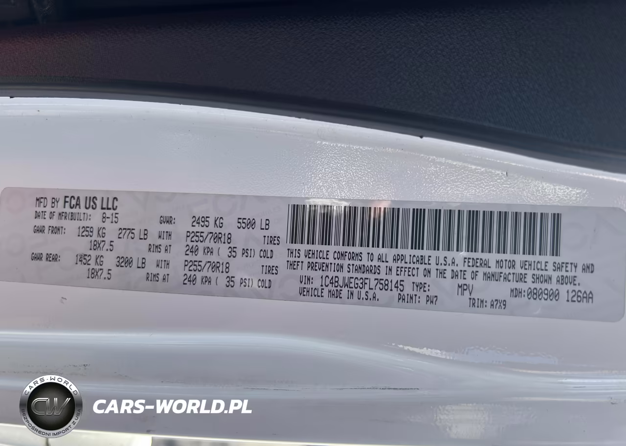 2015 Jeep Wrangler Unlimited Sahara VIN:1C4BJWEG3FL758145 - 9