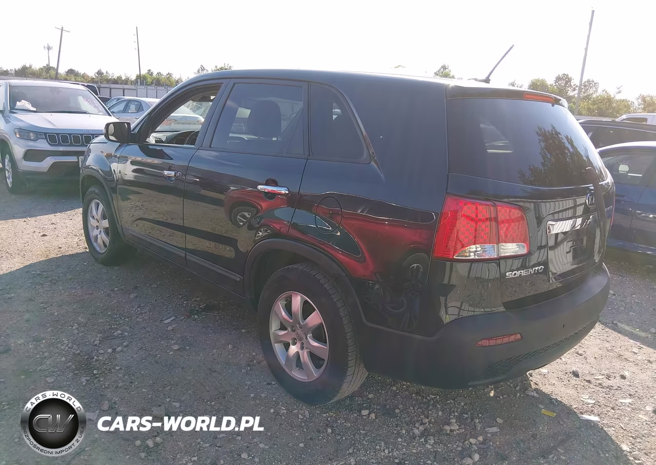 2013 Kia Sorento Lx VIN:5XYKT3A15DG390022 - 3