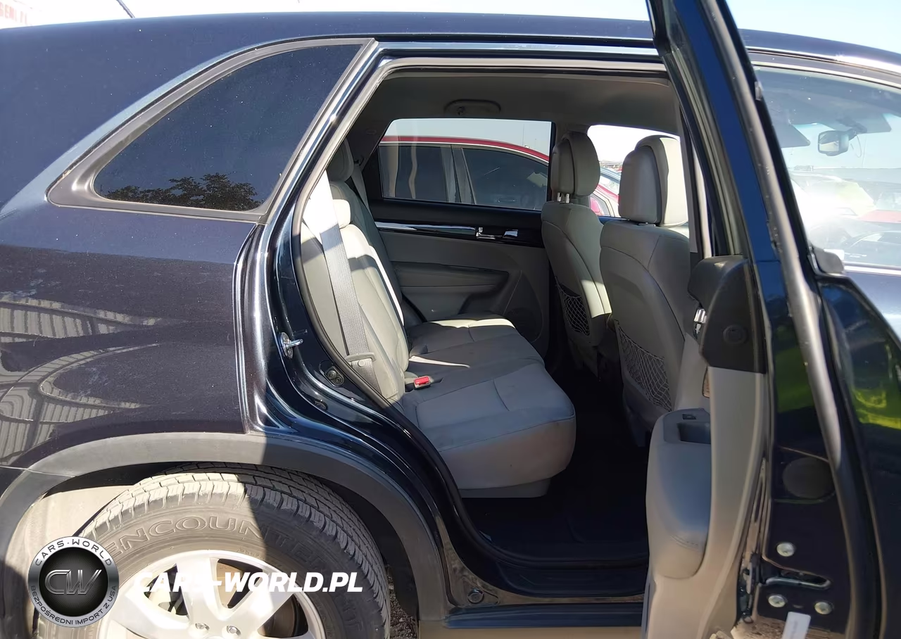 2013 Kia Sorento Lx VIN:5XYKT3A15DG390022 - 8