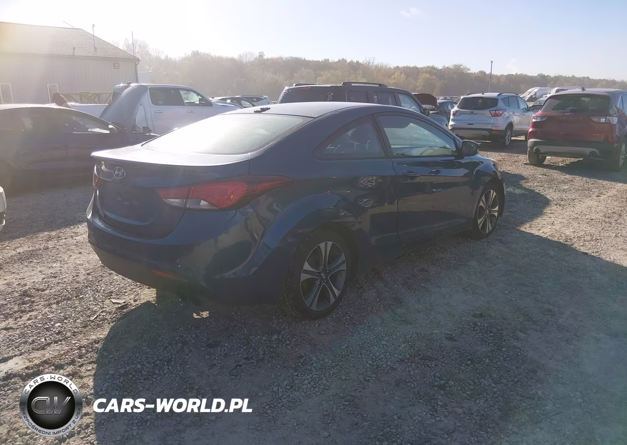 2014 Hyundai Elantra VIN:KMHDH6AH1EU024014 - 4