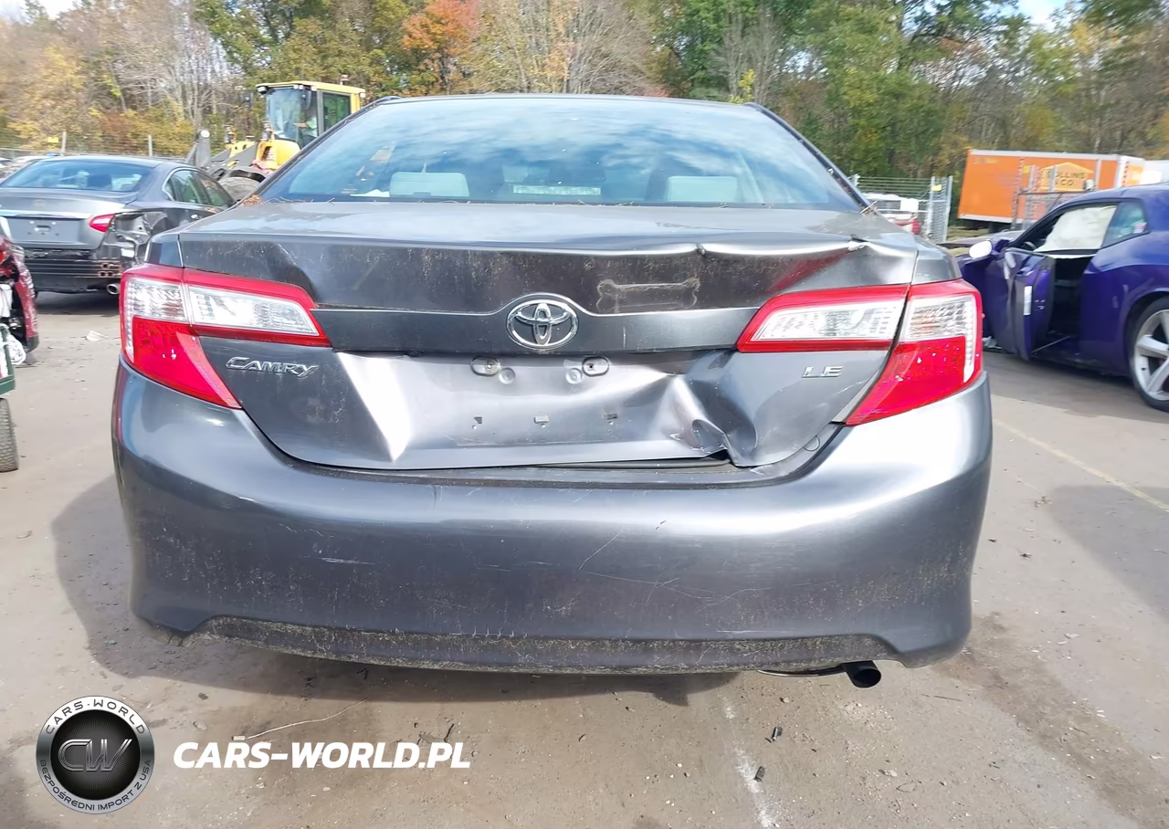 2014 Toyota Camry Le VIN:4T4BF1FK4ER381732 - 16
