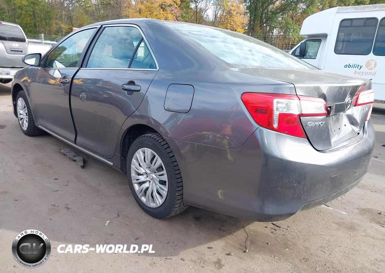 2014 Toyota Camry Le VIN:4T4BF1FK4ER381732 - 3