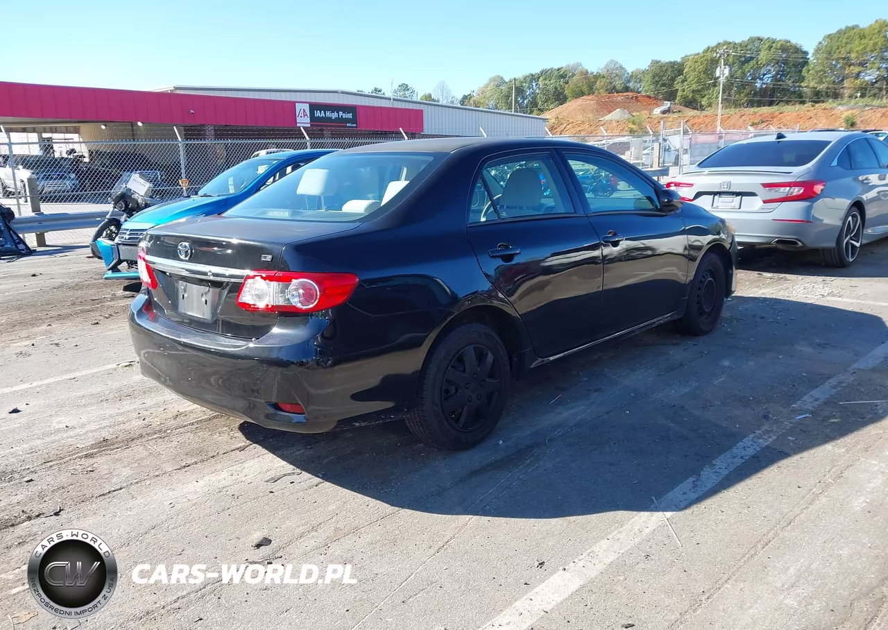 2011 Toyota Corolla Le VIN:2T1BU4EE6BC680326 - 4