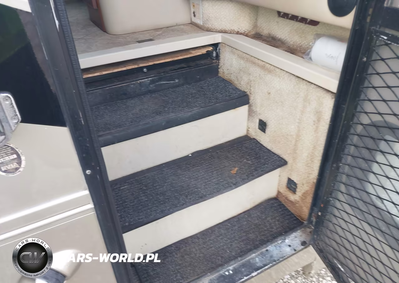 2008 Freightliner Chassis X Line Motor Home VIN:4UZACHCY18CZ66858 - 16