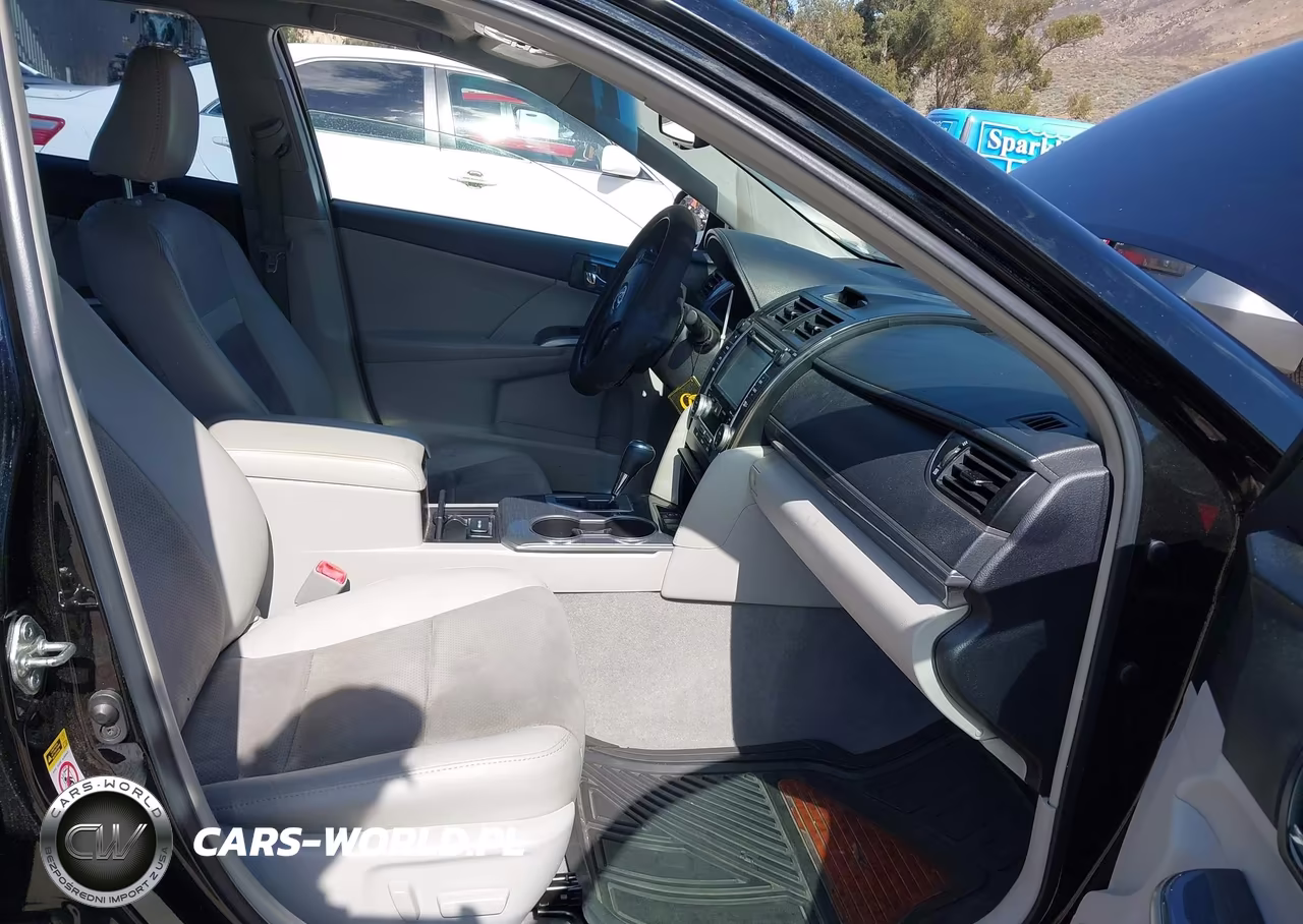 2014 Toyota Camry Hybrid Xle VIN:4T1BD1FK1EU134135 - 5
