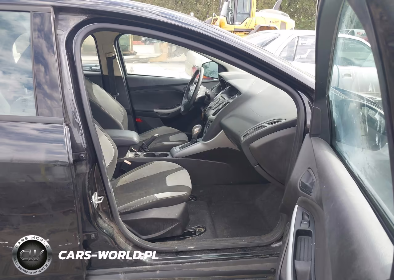 2012 Ford Focus Se VIN:1FAHP3F22CL455028 - 5