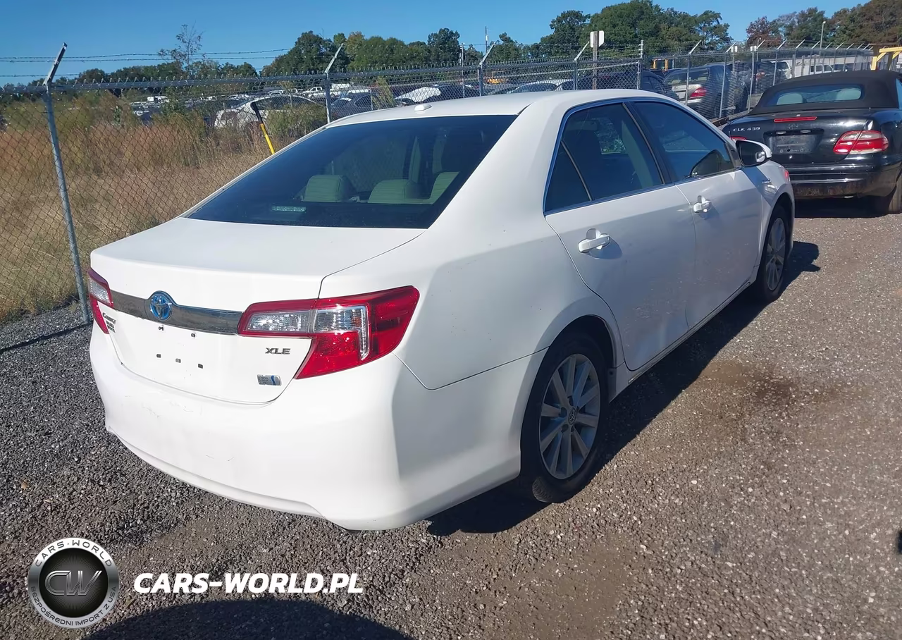 2014 Toyota Camry Hybrid Xle VIN:4T1BD1FKXEU112604 - 4