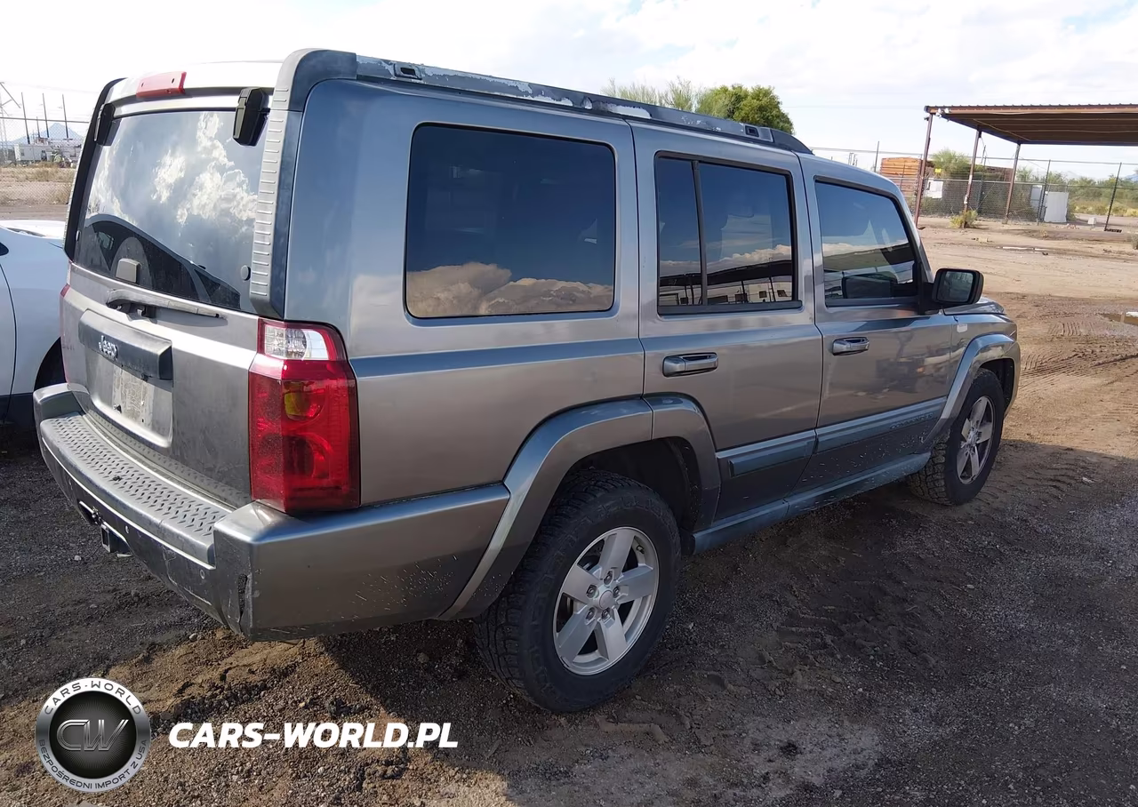 2007 Jeep Commander Sport VIN:1J8HH48N97C622259 - 4