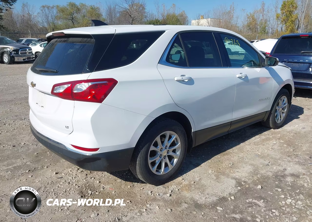 2018 Chevrolet Equinox Lt VIN:3GNAXJEV6JS576848 - 4
