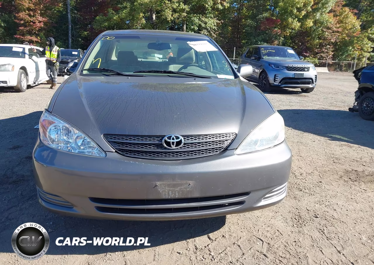 2002 Toyota Camry Le V6 VIN:4T1BF32K42U522080 - 12