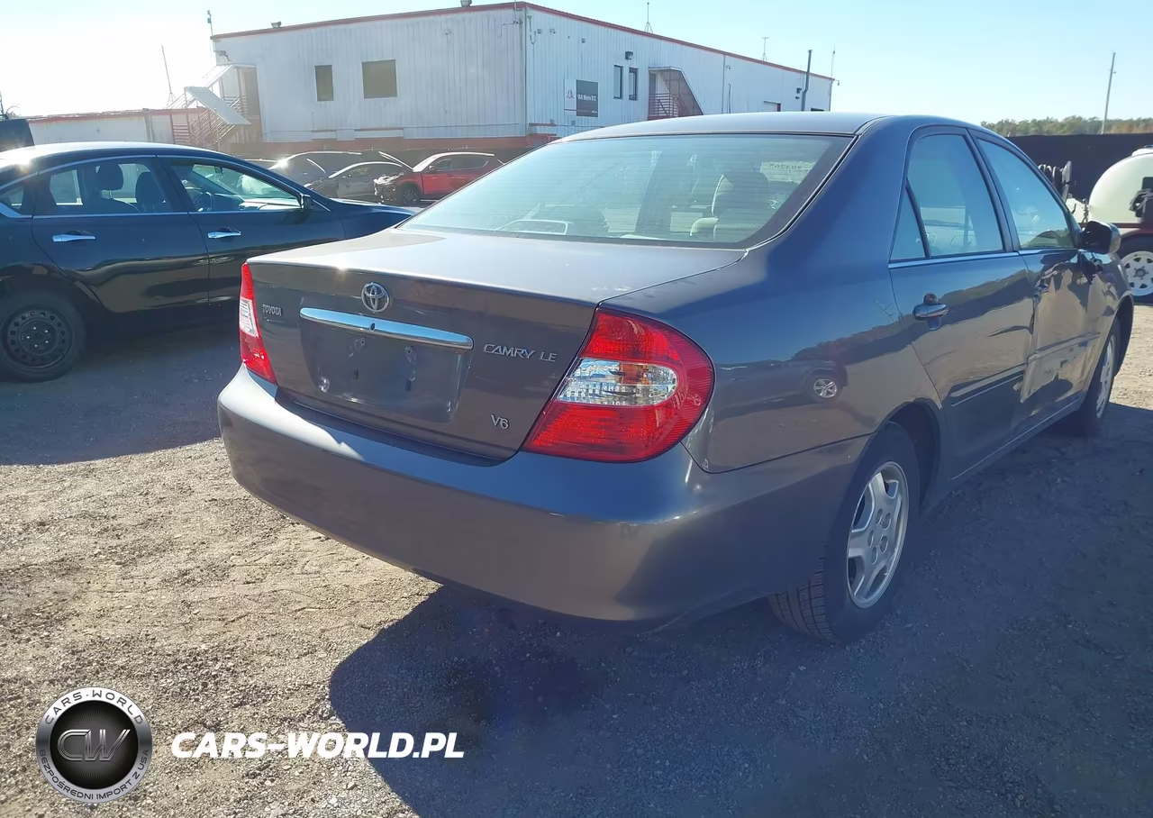 2002 Toyota Camry Le V6 VIN:4T1BF32K42U522080 - 4