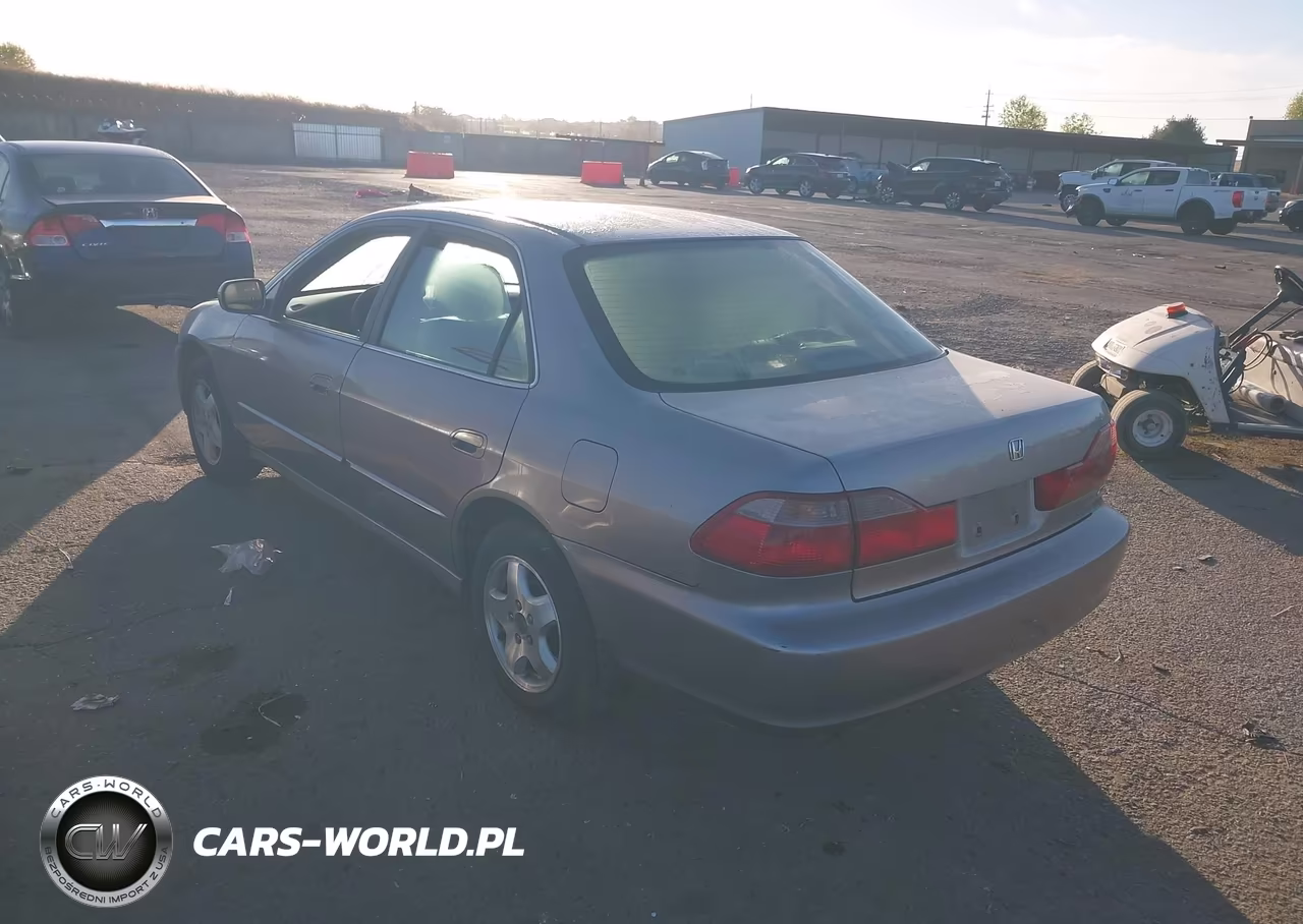 2000 Honda Accord 3.0 Ex VIN:1HGCG1658YA007092 - 3