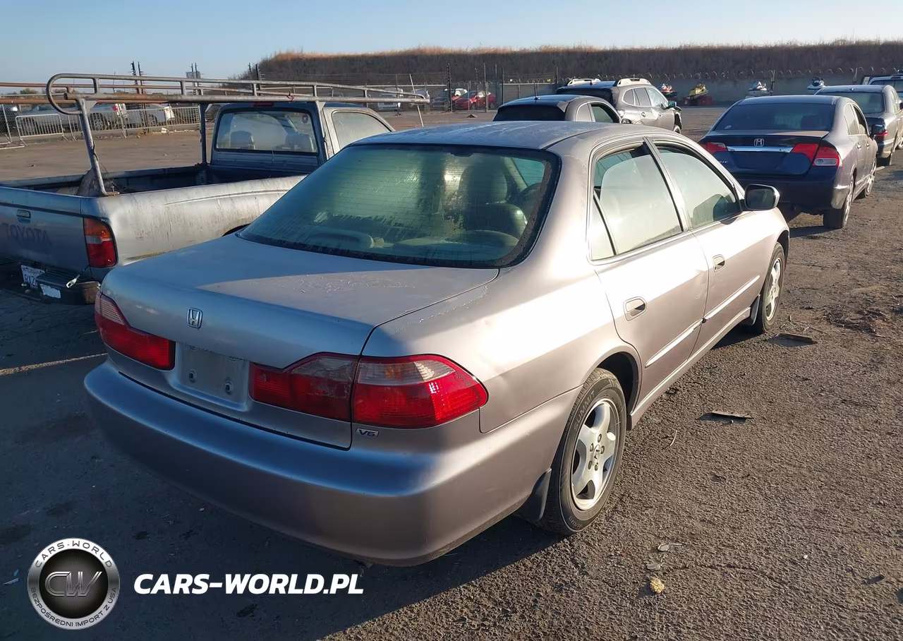 2000 Honda Accord 3.0 Ex VIN:1HGCG1658YA007092 - 4