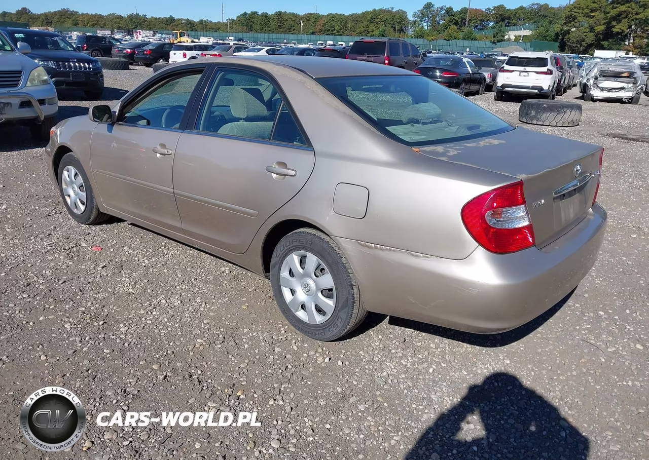2002 Toyota Camry Le VIN:4T1BE32K02U020508 - 3