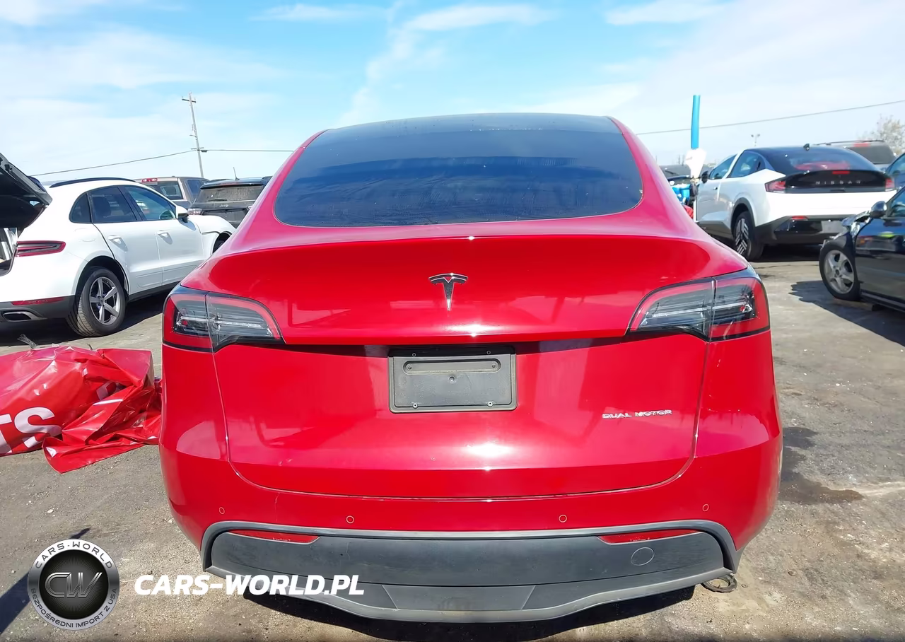 2022 Tesla Model Y Long Range Dual Motor All-Wheel Drive VIN:7SAYGDEE6NF570493 - 18