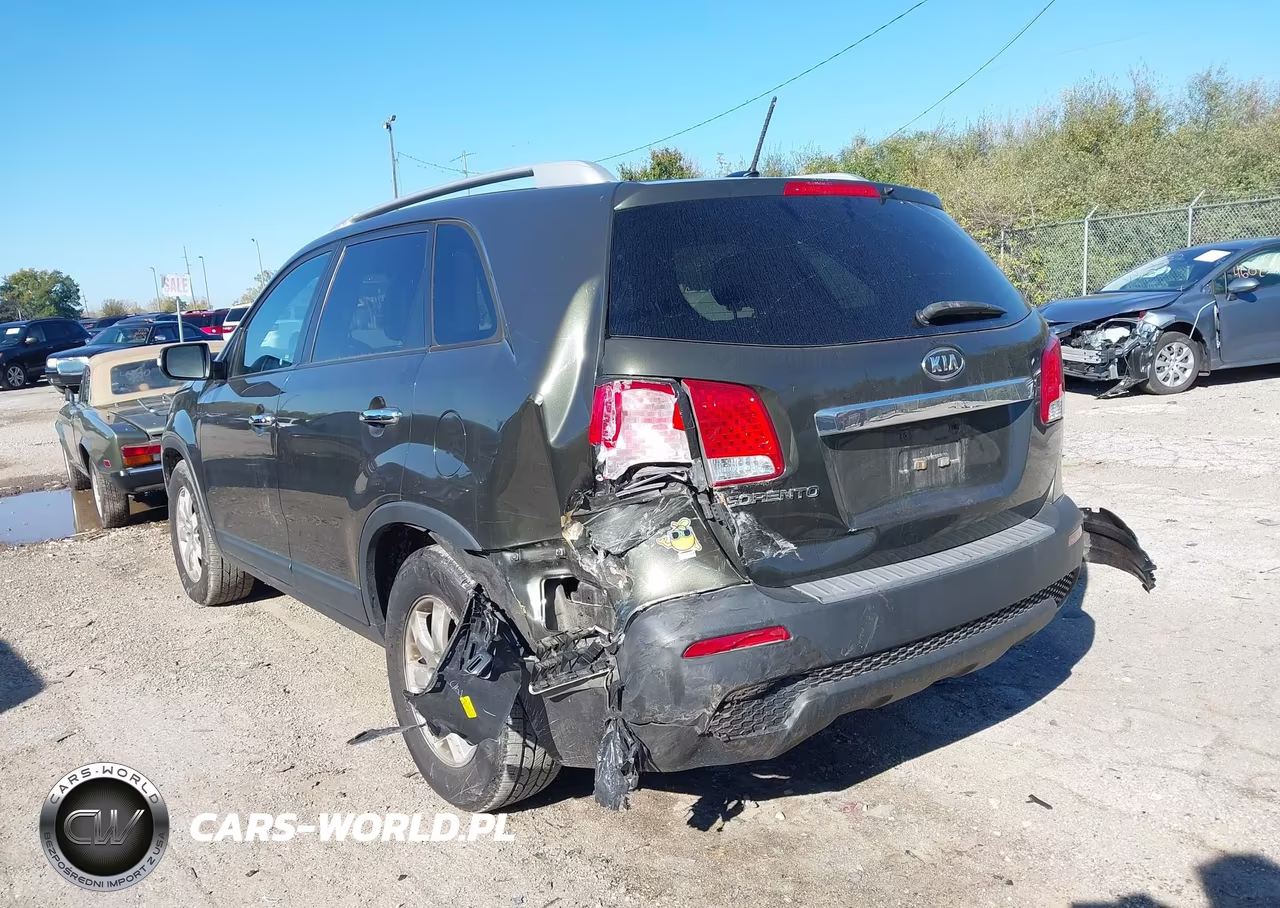 2012 Kia Sorento Lx V6 VIN:5XYKT3A20CG246109 - 3