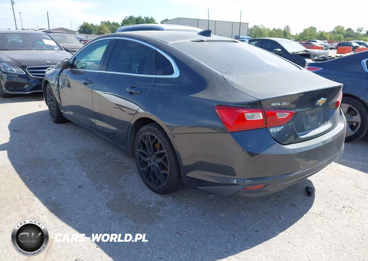 2018 Chevrolet Malibu Lt VIN:1G1ZD5ST3JF145282 - 3