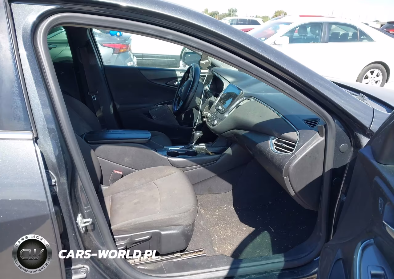 2018 Chevrolet Malibu Lt VIN:1G1ZD5ST3JF145282 - 5
