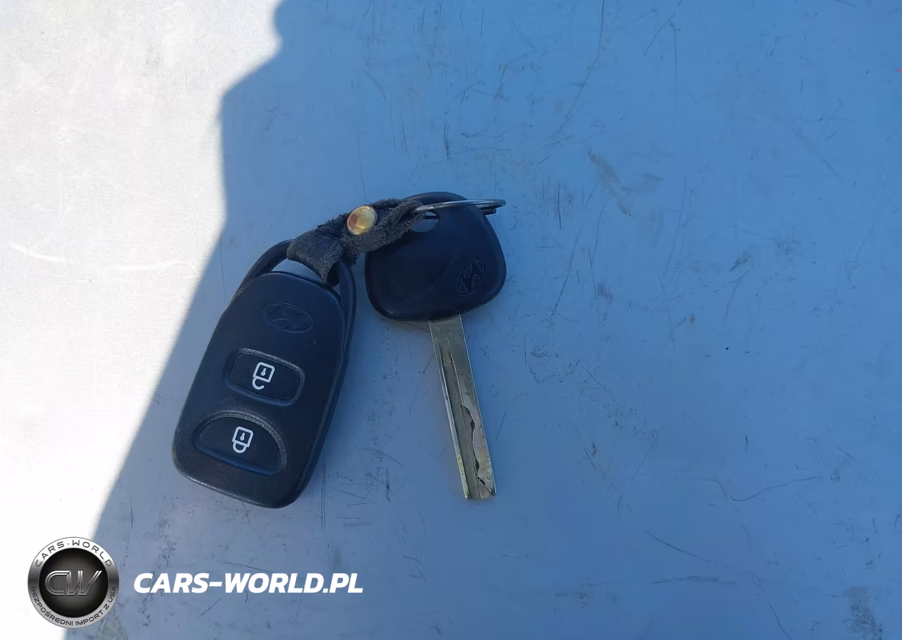 2013 Hyundai Accent Gls VIN:KMHCT4AE5DU532053 - 11