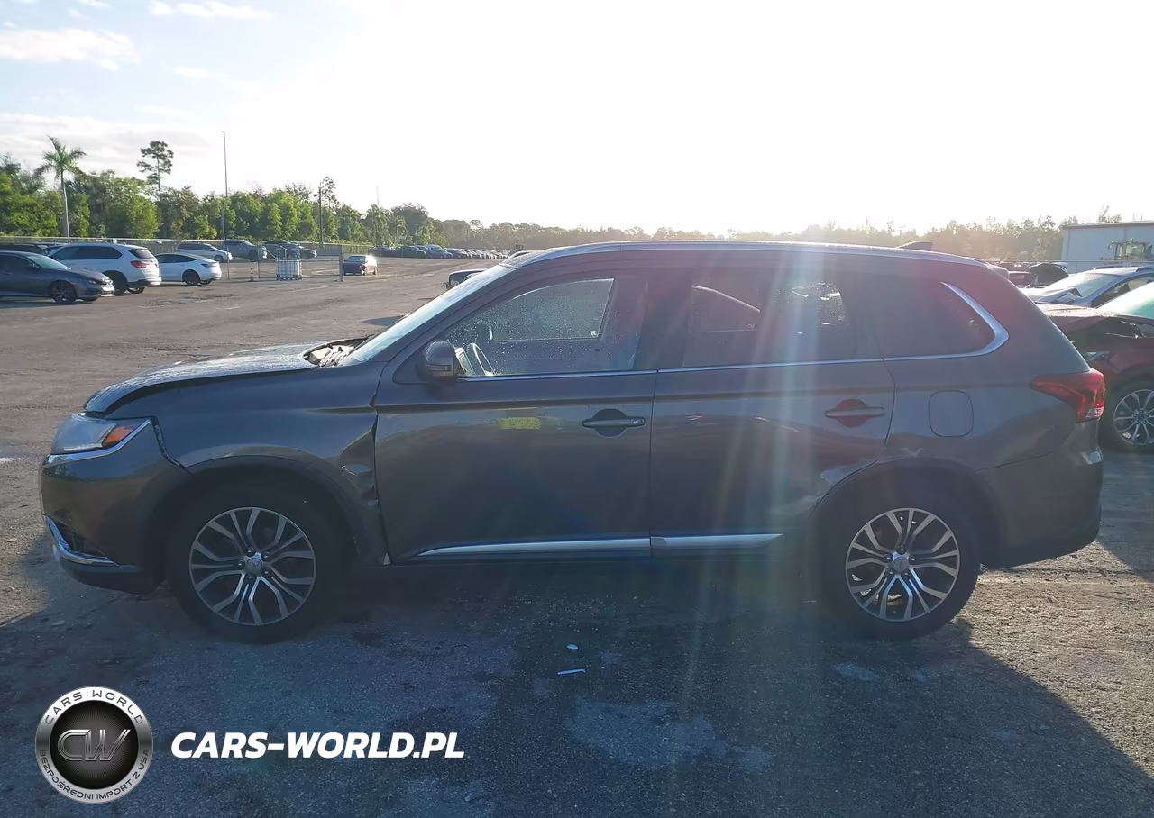 2017 Mitsubishi Outlander Se-Sel VIN:JA4AD3A30HZ051101 - 14
