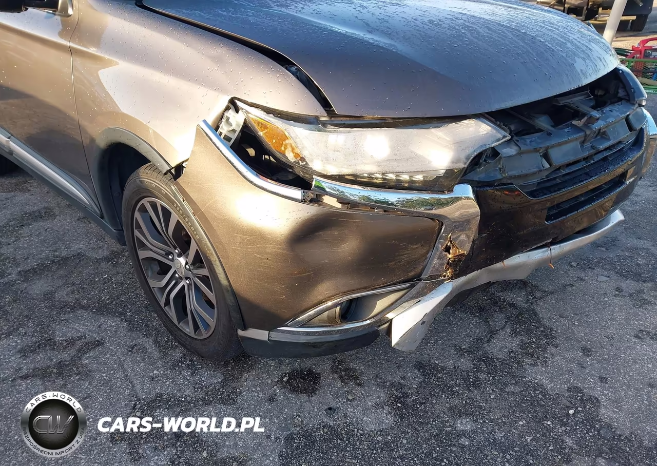 2017 Mitsubishi Outlander Se-Sel VIN:JA4AD3A30HZ051101 - 6