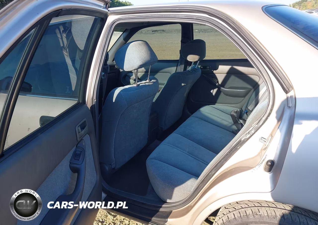 1992 Toyota Camry Le VIN:4T1SK12E7NU138356 - 8