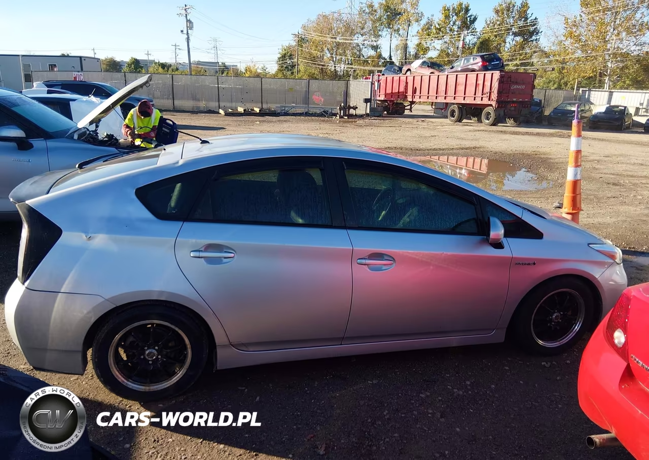 2012 Toyota Prius Two VIN:JTDKN3DU2C5478291 - 13