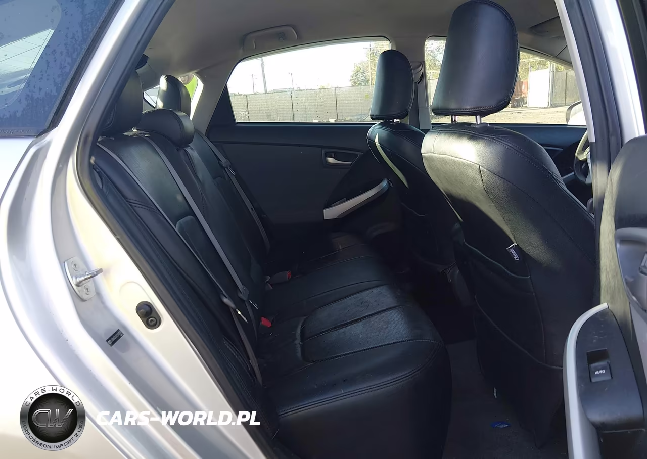 2012 Toyota Prius Two VIN:JTDKN3DU2C5478291 - 8
