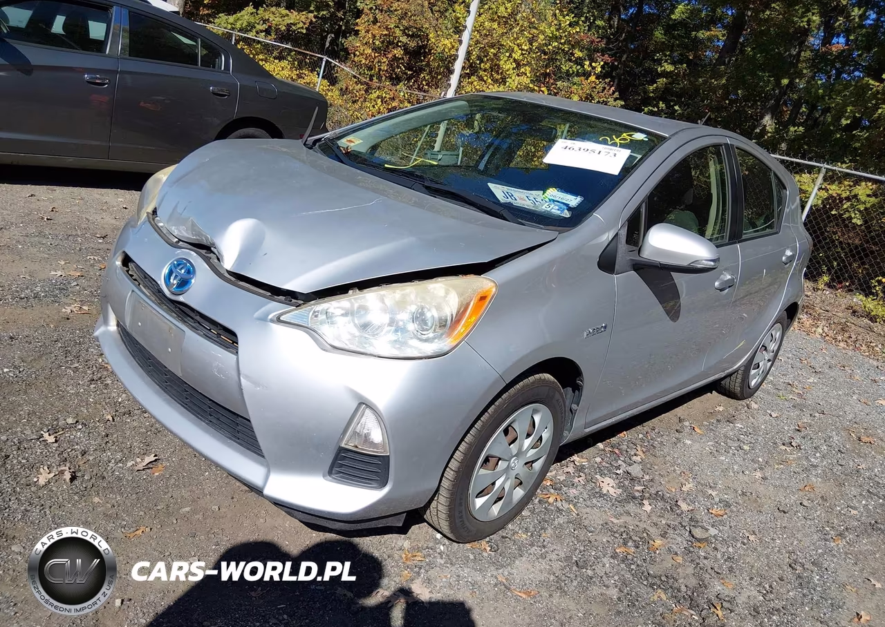 2013 Toyota Prius C Two VIN:JTDKDTB37D1546705 - 2
