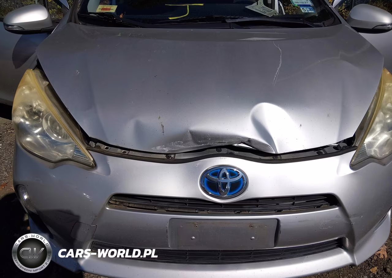 2013 Toyota Prius C Two VIN:JTDKDTB37D1546705 - 6