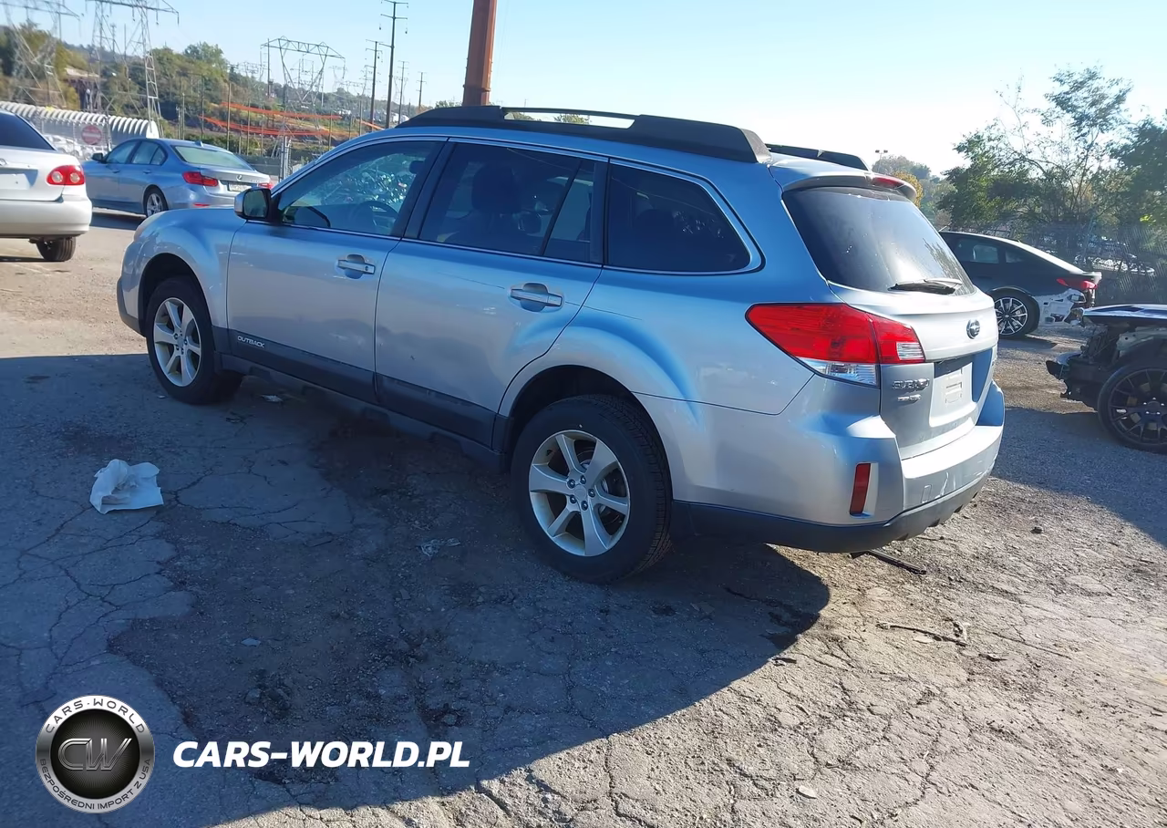 2013 Subaru Outback 2.5I Premium VIN:4S4BRBCCXD3282146 - 3
