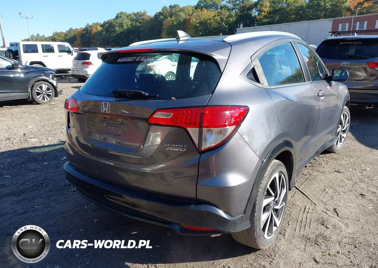 2019 Honda Hr-V Sport VIN:3CZRU6H11KM714158 - 4