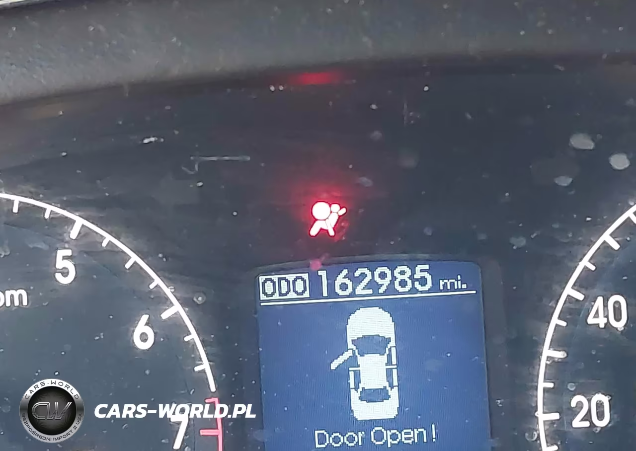 2010 Hyundai Genesis 3.8 VIN:KMHGC4DE3AU090463 - 12