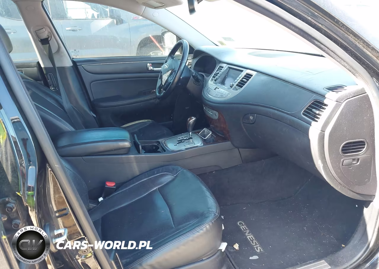 2010 Hyundai Genesis 3.8 VIN:KMHGC4DE3AU090463 - 5