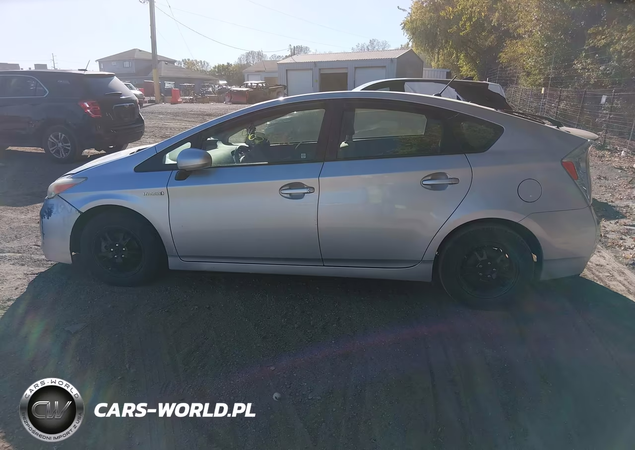2014 Toyota Prius Two VIN:JTDKN3DU4E1805624 - 14